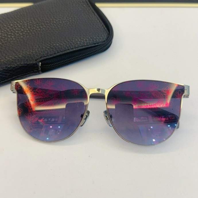 Picture of Chrome Hearts Sunglasses _SKUfw60552778fw